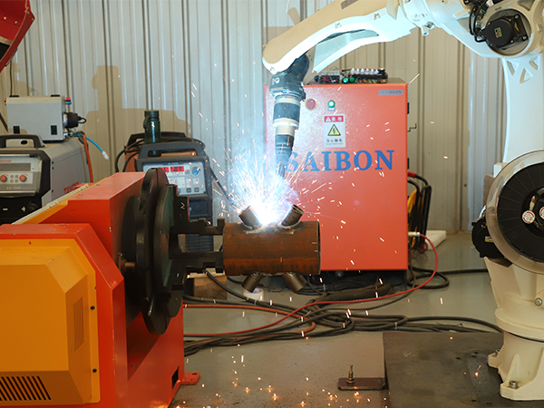 龙门式焊接机器人工作站的组成是什么？